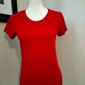 Nike sport tee sz small red
